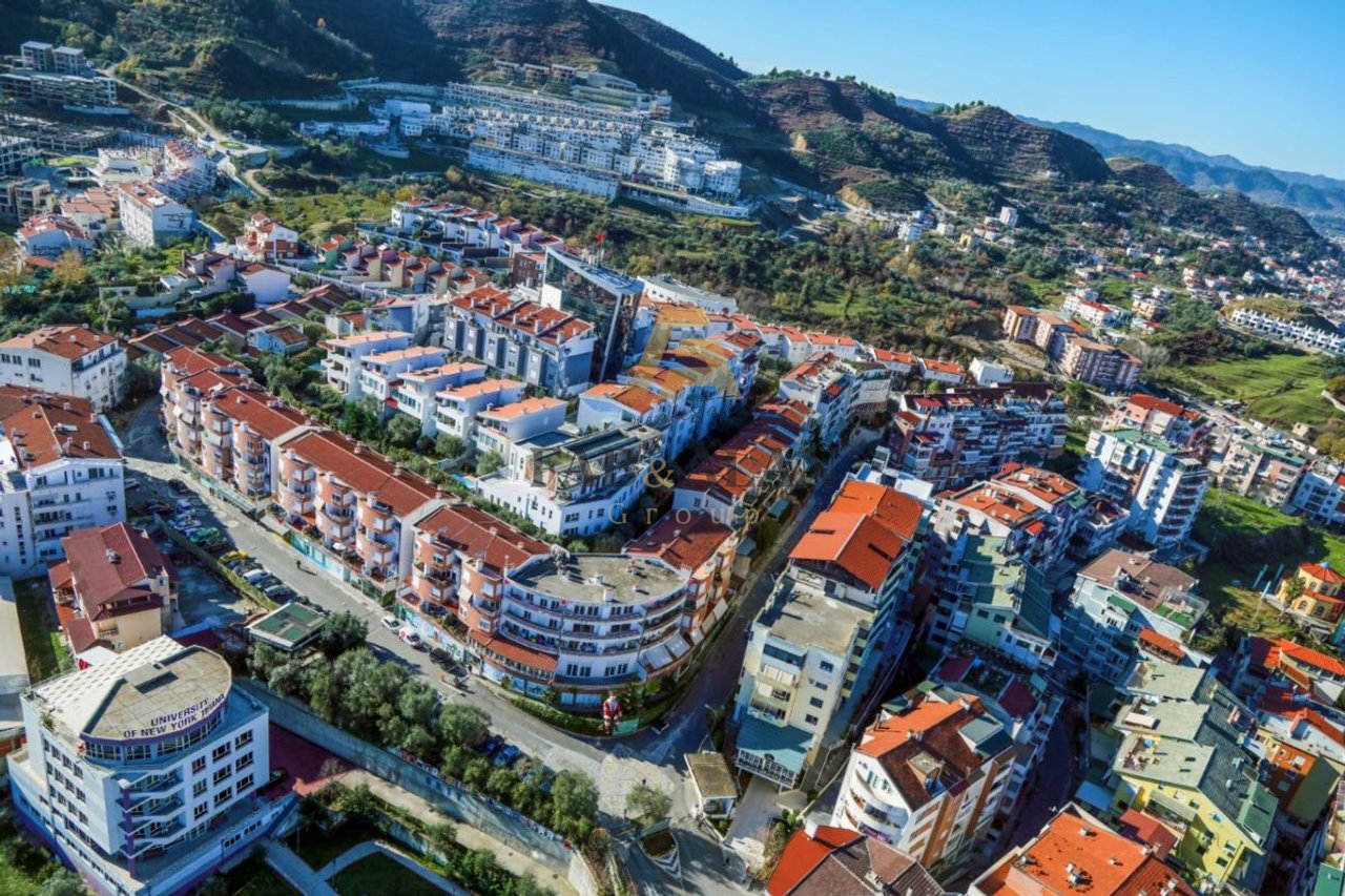 Posto auto in vendita a Kodra e Diellit Residence, Tirana - €29.724 | 27,25 m²