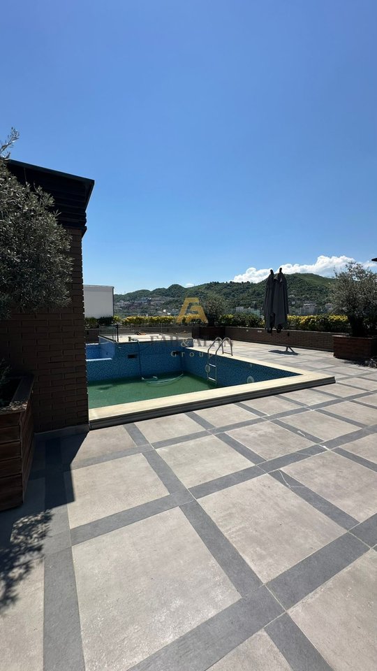 AMBIENT BIZNESI PREMIUM ME QERA – ROOFTOP EKSKLUZIV NË TIRANË
JEPET ME QERA / SHITJE – AMBIENT KOMERCIAL PREMIUM