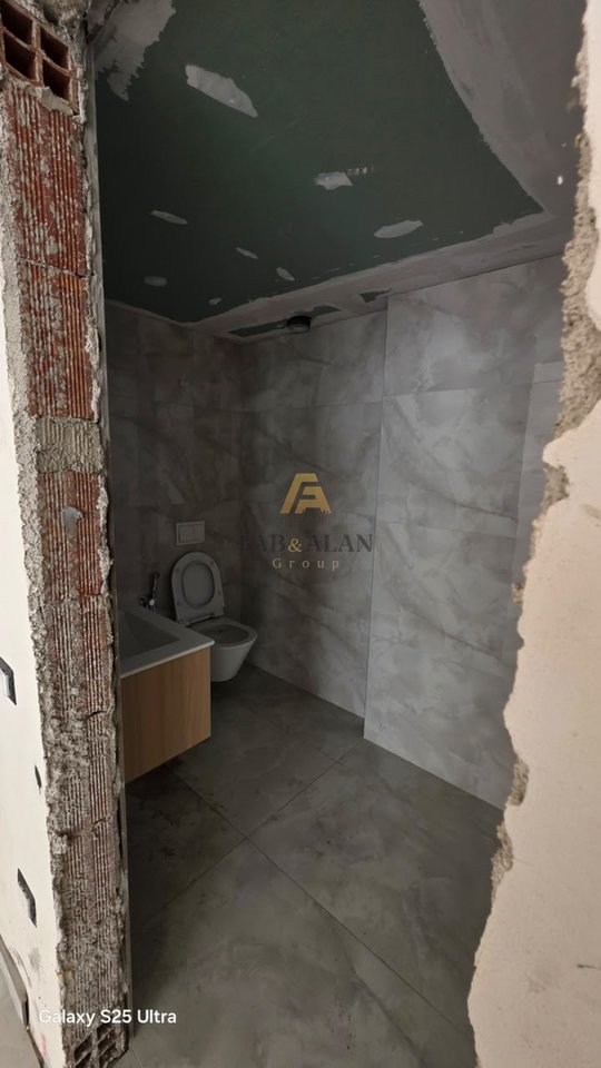 🏢 UNITÀ COMMERCIALE IN AFFITTO – LAGO ASCIUTTO