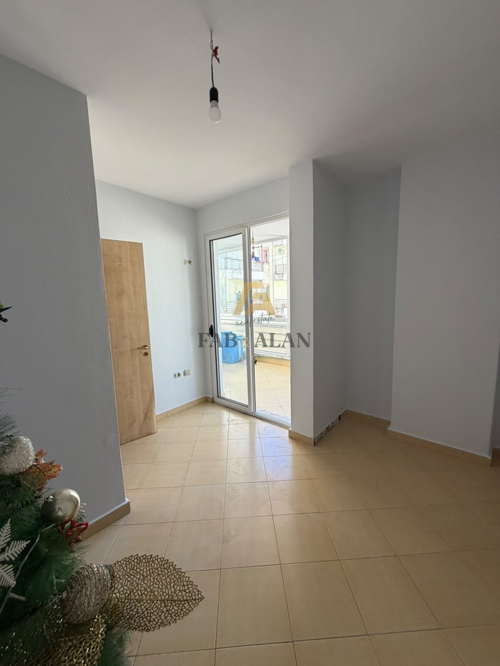 🏡 SHITET APARTAMENT 3+1 – MISTO MAME