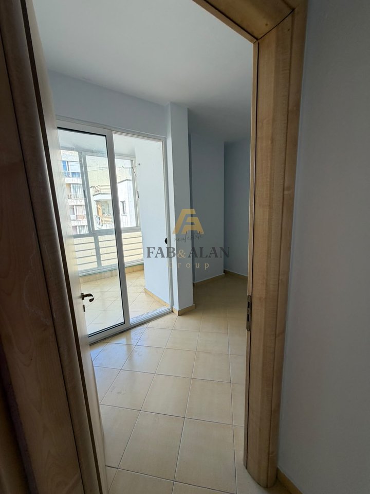 🏡 SHITET APARTAMENT 3+1 – MISTO MAME