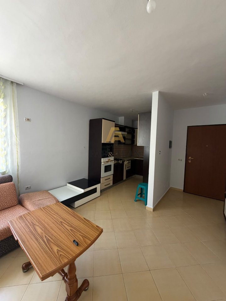 🏡 SHITET APARTAMENT 3+1 – MISTO MAME