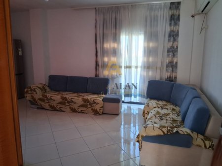 Appartamento 2+1+2 in Affitto a Ali Demi, Tirana - 768€ | 1 soggiorno, 1 cucina