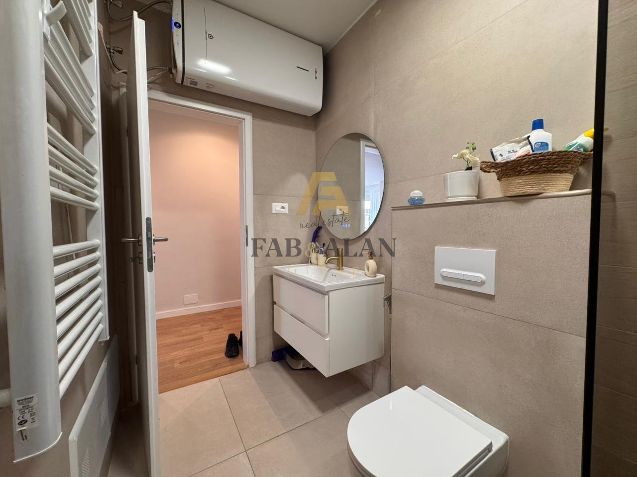 Apartament modern 2+1 me gardërobë pranë Radisson Collection, Liqeni i Thatë