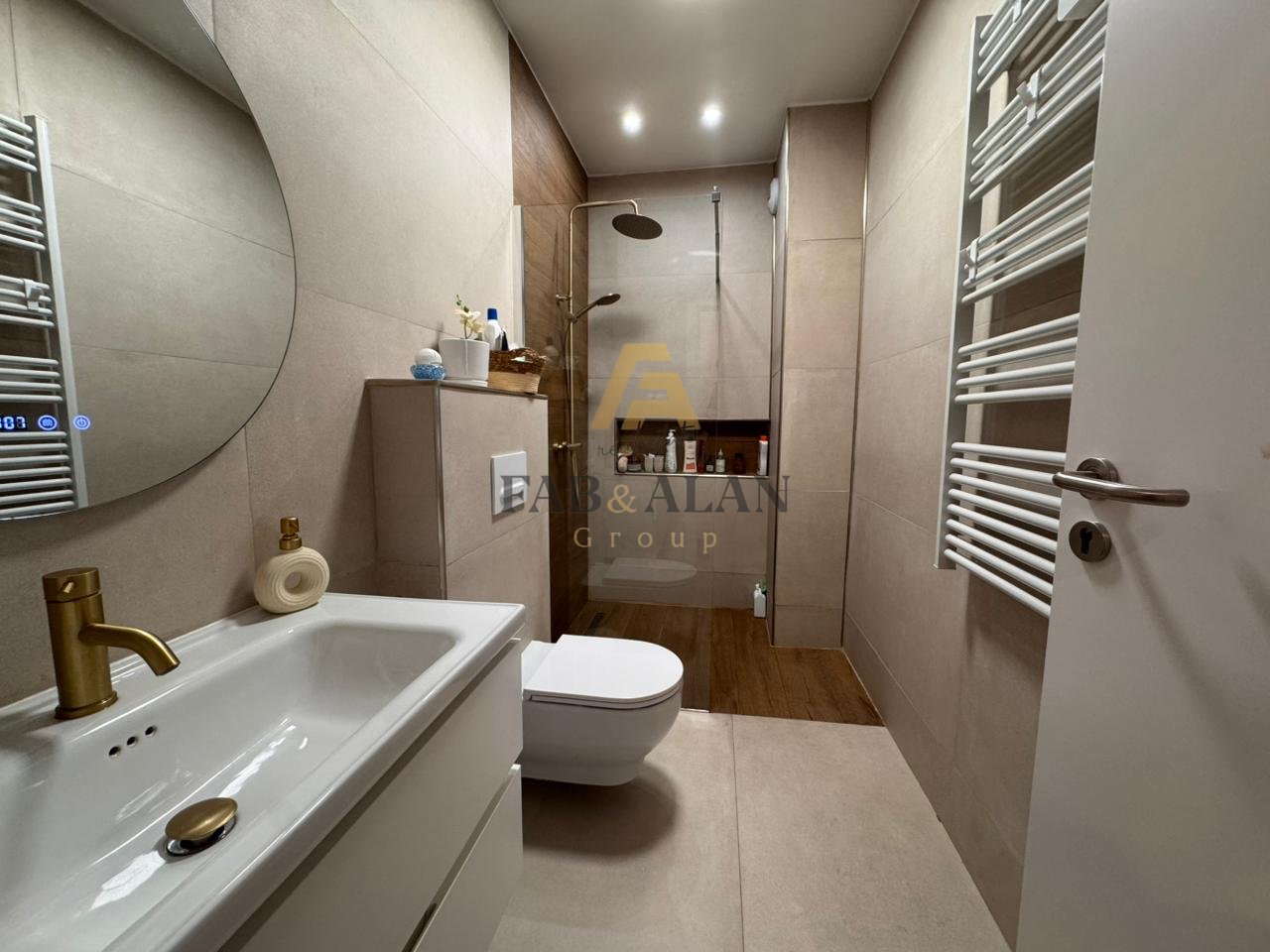 Apartament modern 2+1 me gardërobë pranë Radisson Collection, Liqeni i Thatë