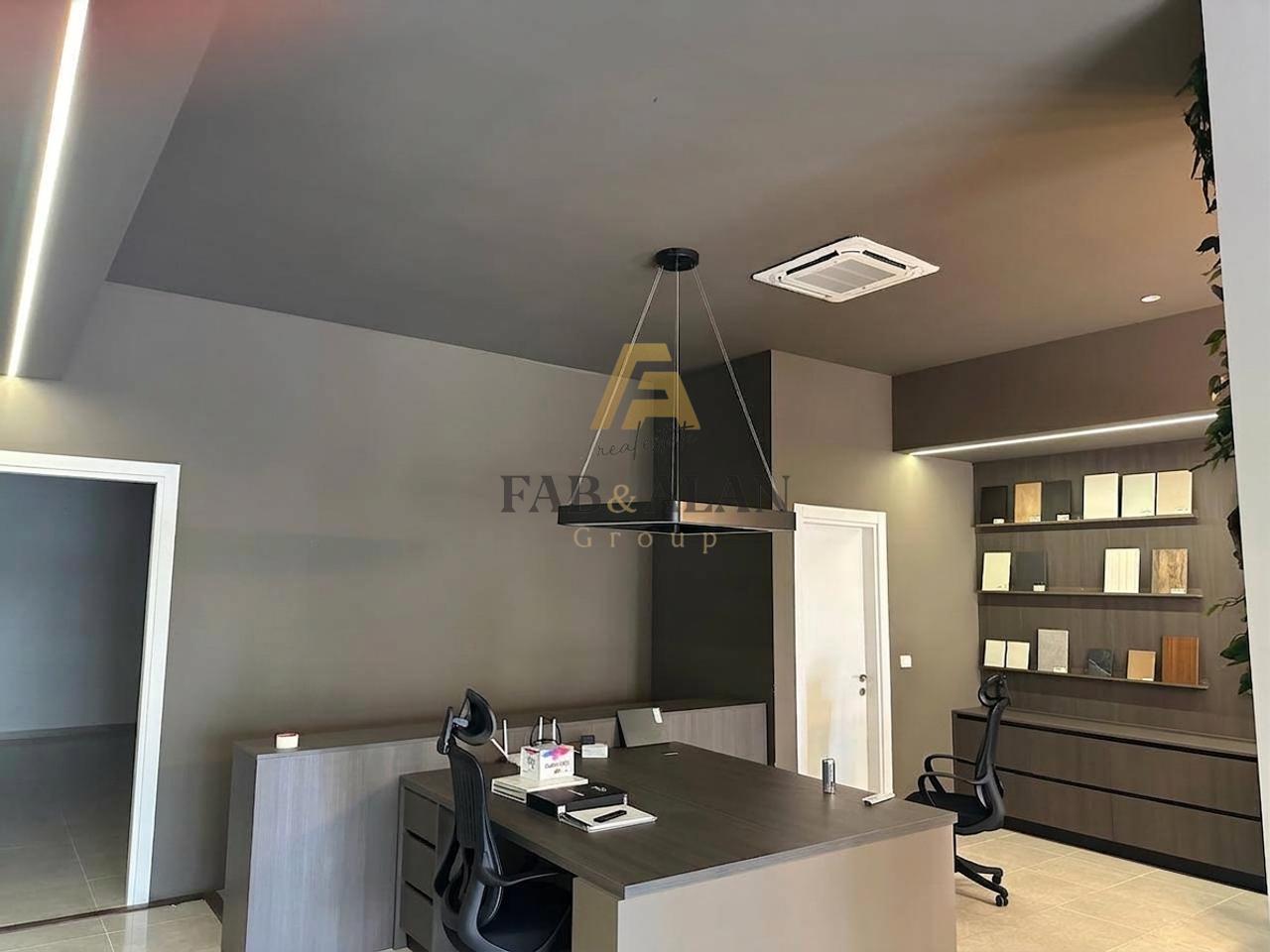 Dyqan 1+1 Me Qera Ish Fusha e Aviacionit - 1400€ | 125 m²