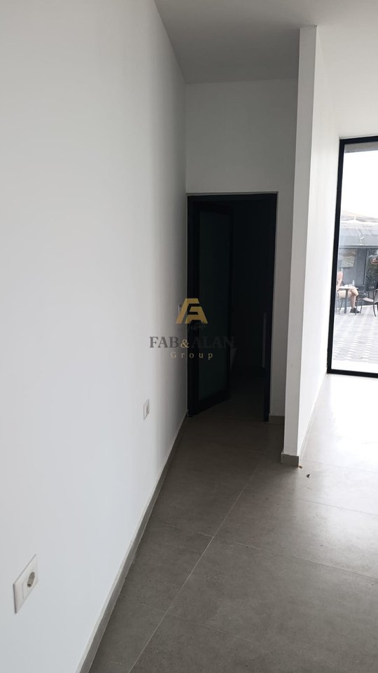 JEPET ME QIRA AMBIENT BIZNESI – FRESK