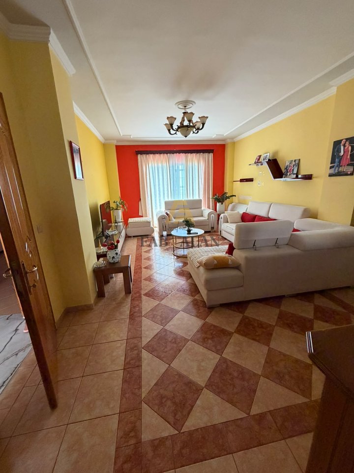 Appartamento 2+1+2 In Vendita a Saranda - 375,000€ | 120 m²