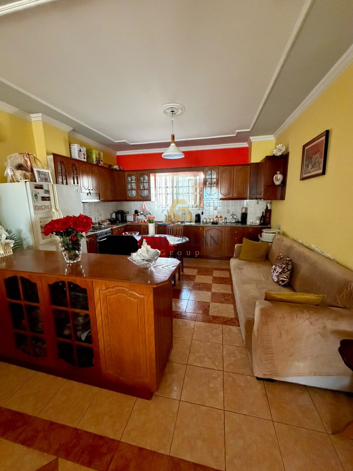 Appartamento 2+1+2 In Vendita a Saranda - 375,000€ | 120 m²