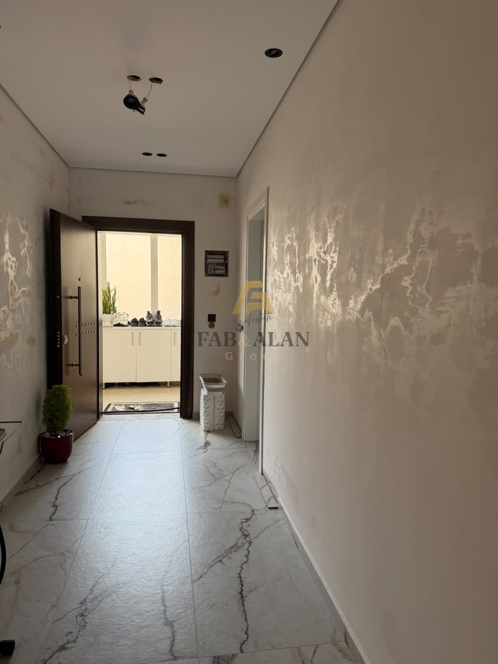 Appartamento 2+1+2 In Vendita a Saranda - 375,000€ | 120 m²