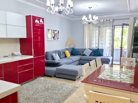 🏡 SHITET APARTAMENT 2+1 – TIRANË