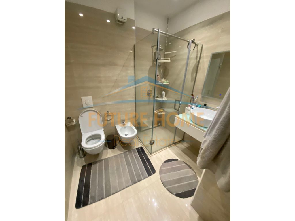 Qera, Apartament 3+1+2 +Post Parkimi, Qendër