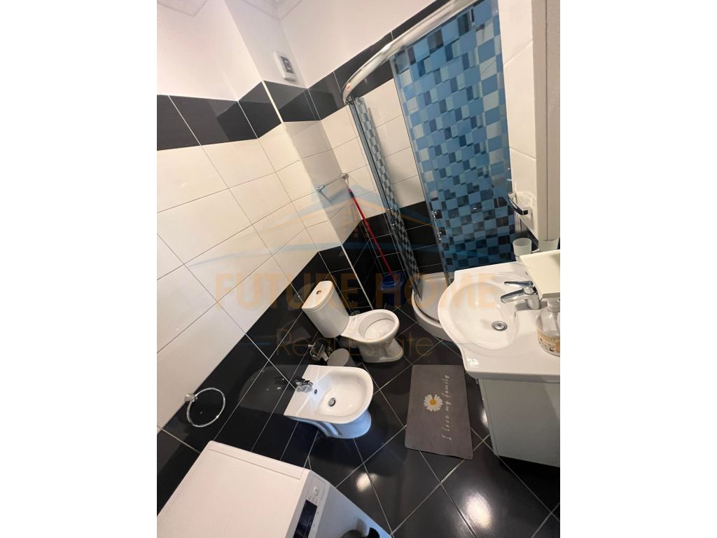 Qera, Apartament 2+1+2, Unaza e Re, Tiranë.