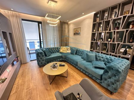 Affitto, Appartamento 3+1+2, Residenza Alba, Tirana.