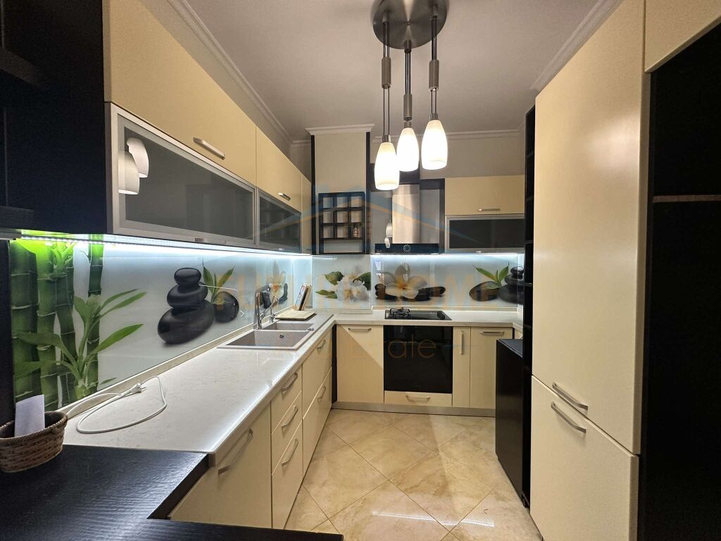 Qera, Apartament 2+1, Unaza e Re.