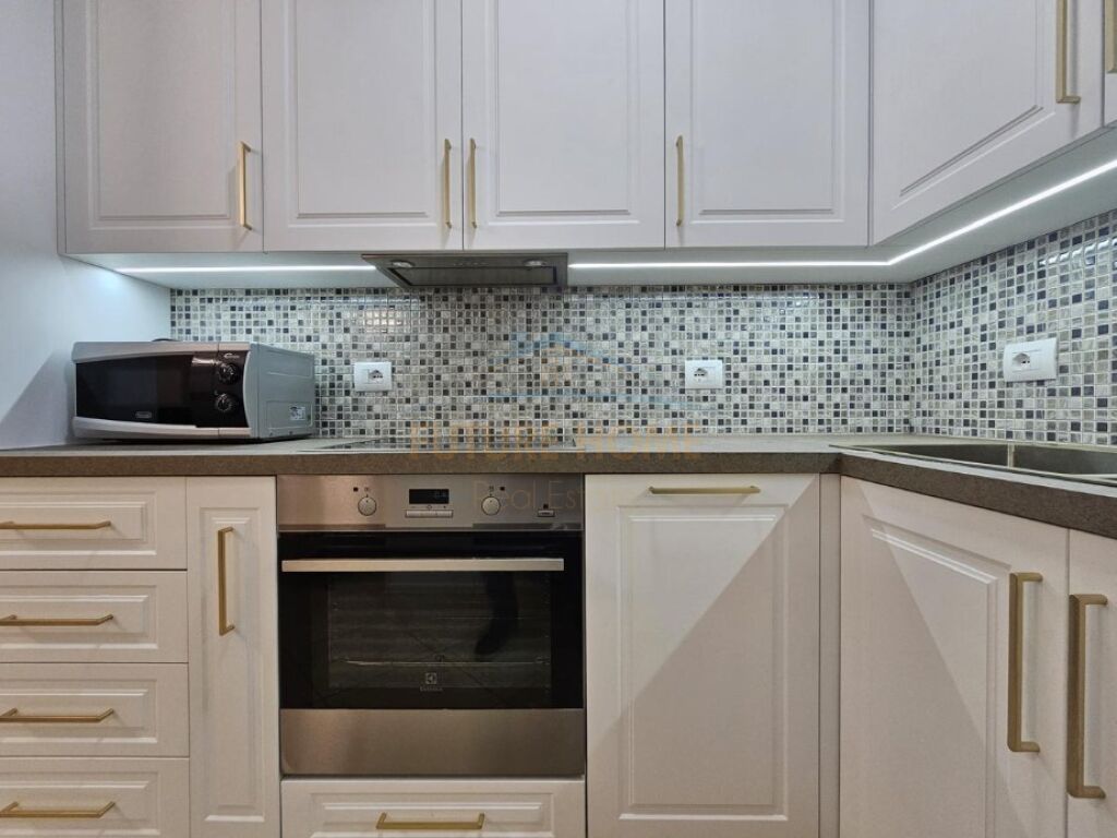 Qera, Apartament 2+1 , Rruga Myslym Shyri, Tirane