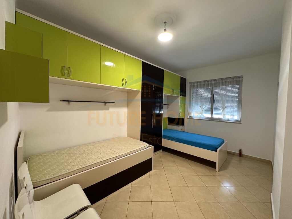 Qera, Apartament 2+1+2, Unaza e Re.