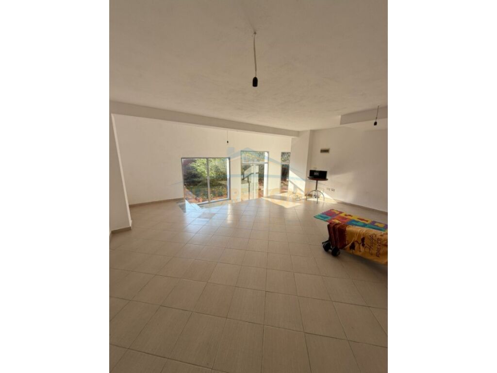 For Rent, Business Space (Unit), near the Glass Factory, Kombinat, Tirana