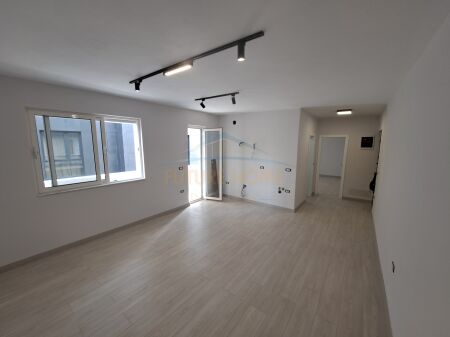 Rent, Apartment 1+1, Near Piramide, Tirana