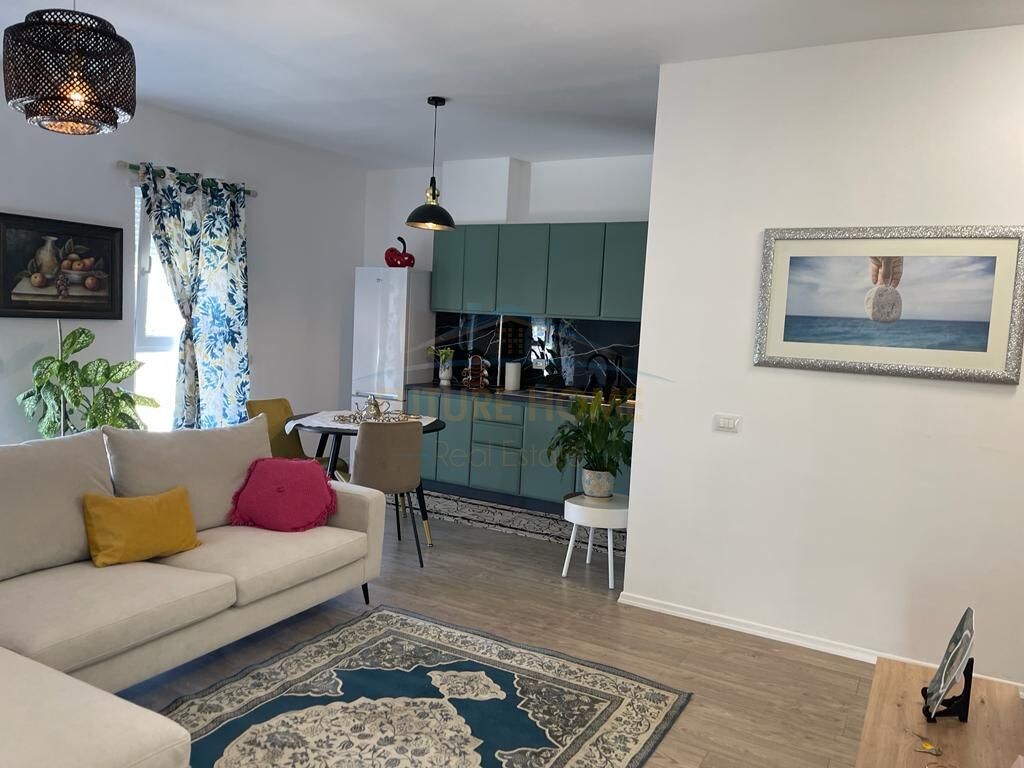 Shitet,Apartament 2+1, Univers City, Tirane