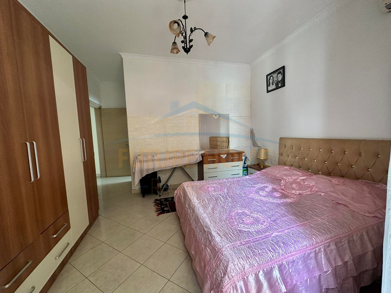 Shitet, Apartament 2+1+2, Kamez, Tiranë