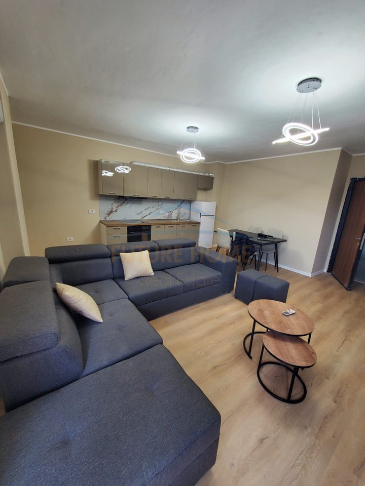 Qera, Apartament 2+1+2+Post Parkimi , Shkozë, Tiranë