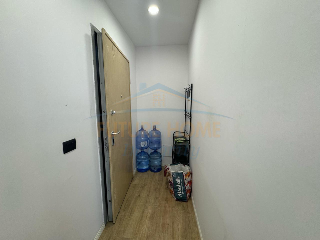 Qera, Garsoniere, Ish Tregu Elektrik, Tiranë.