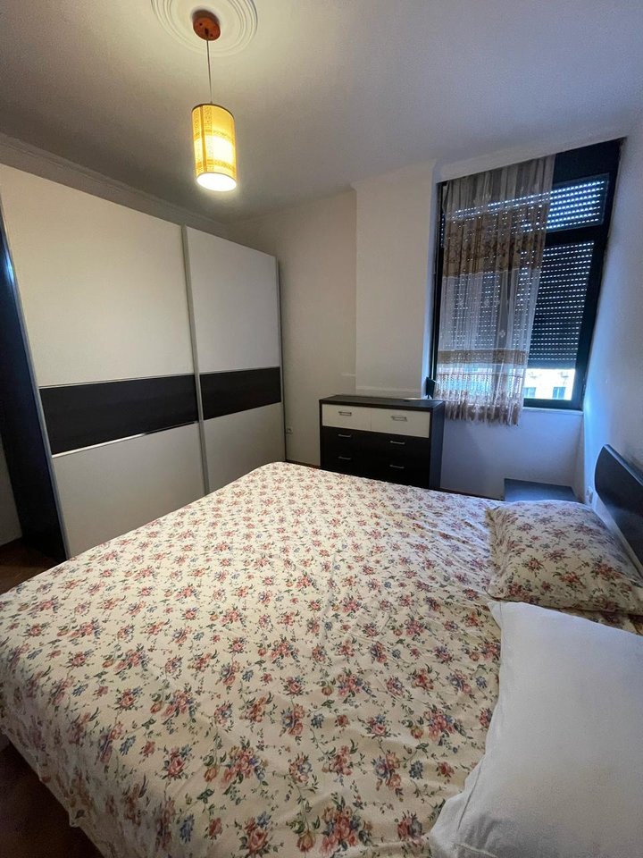 Qera, Apartament 2+1+2, Liqeni Artificiale, Tirane.