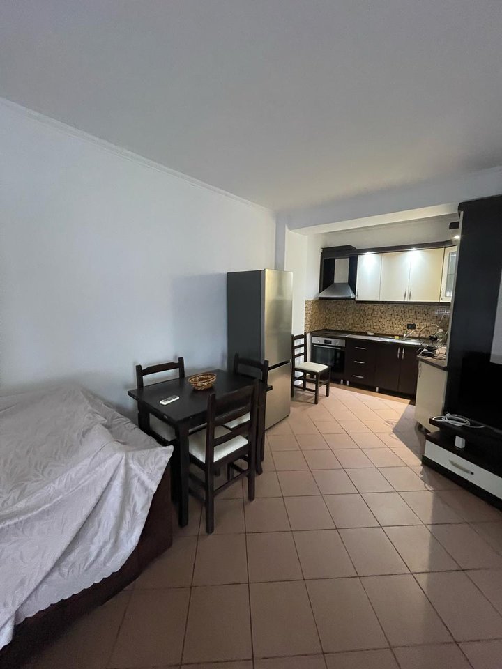 Qera, Apartament 2+1+2, Liqeni Artificiale, Tirane.