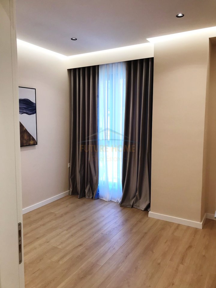 For sale, 2+1 Apartment, New Bazaar, Tirana.