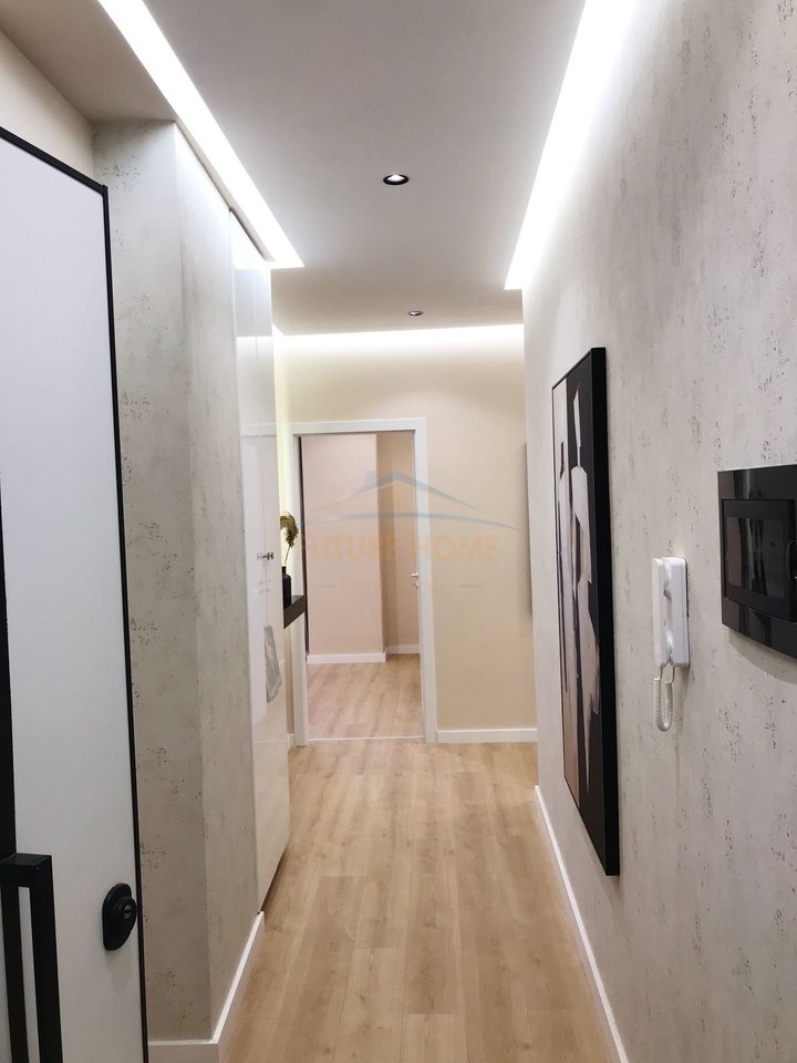 For sale, 2+1 Apartment, New Bazaar, Tirana.