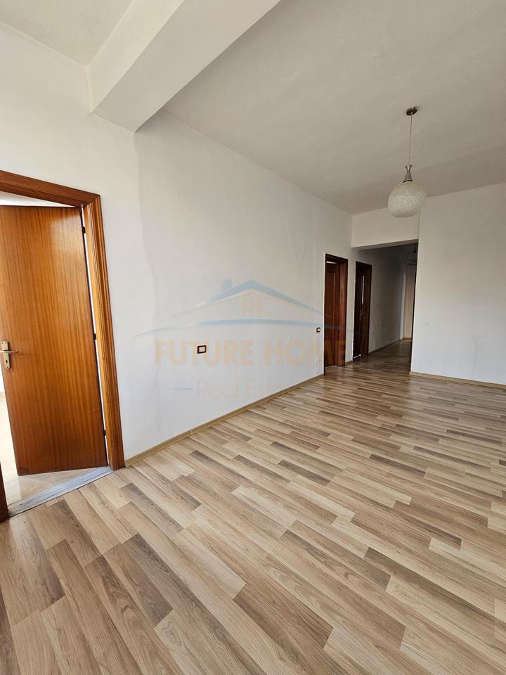 SHITET,APARTAMENT 2+1,STACIONI TRENIT,DURRES