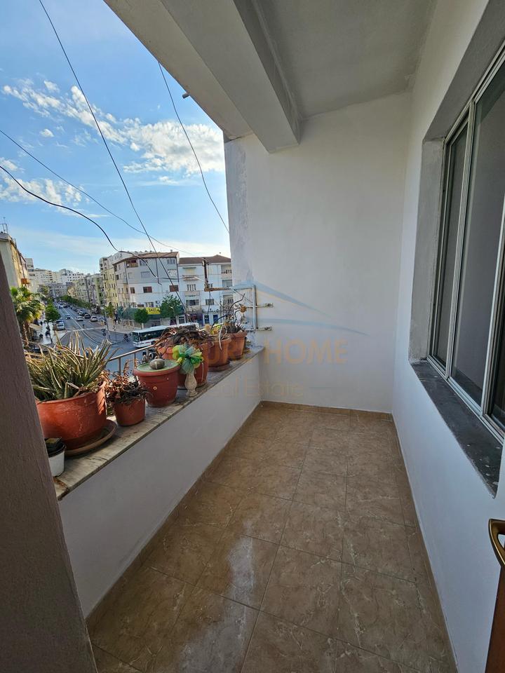 SHITET,APARTAMENT 2+1,STACIONI TRENIT,DURRES