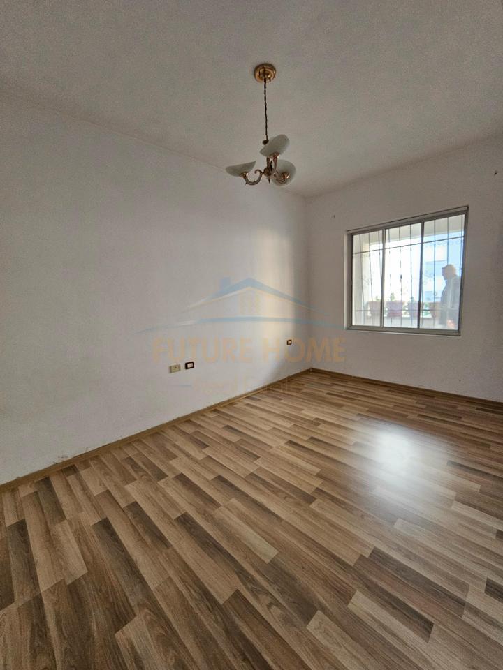 SHITET,APARTAMENT 2+1,STACIONI TRENIT,DURRES