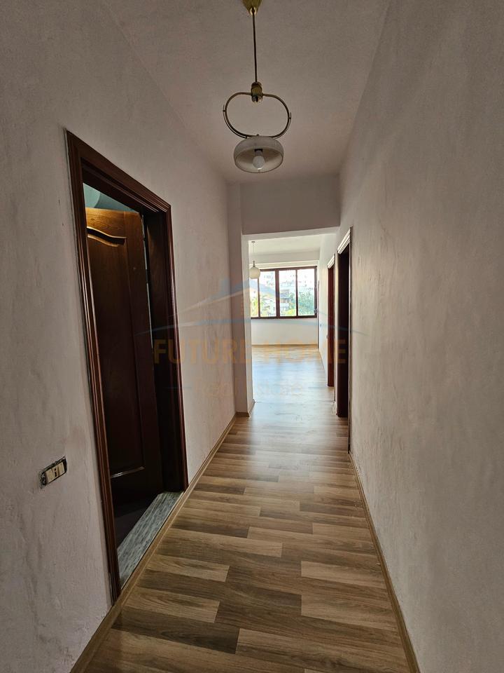 SHITET,APARTAMENT 2+1,STACIONI TRENIT,DURRES