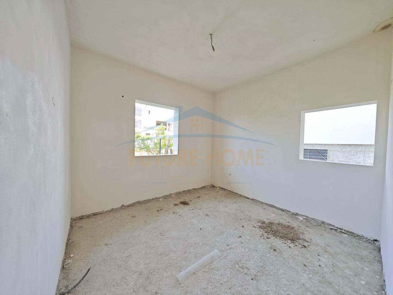 For sale, Villa, Golem.