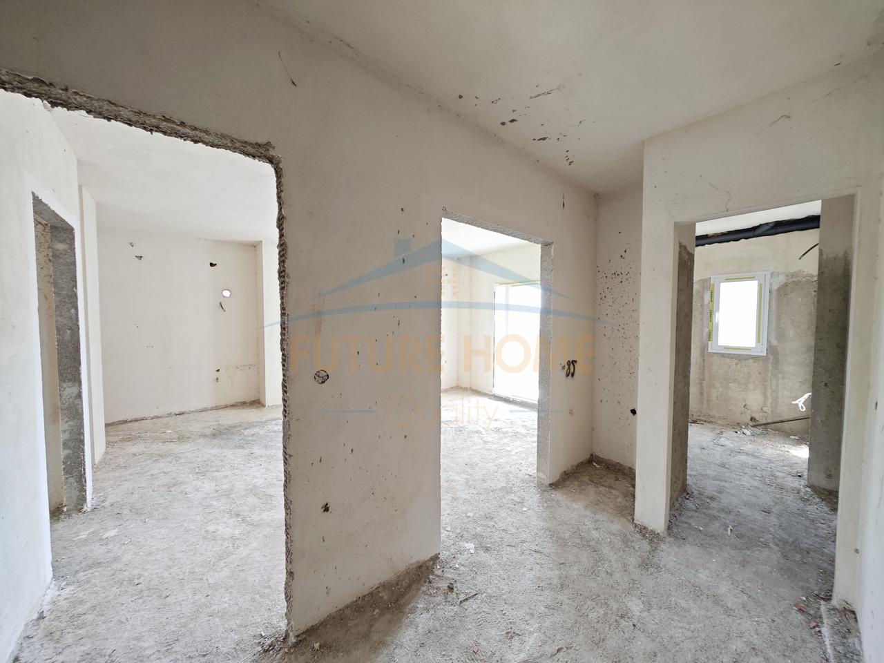 For sale, Villa, Golem.