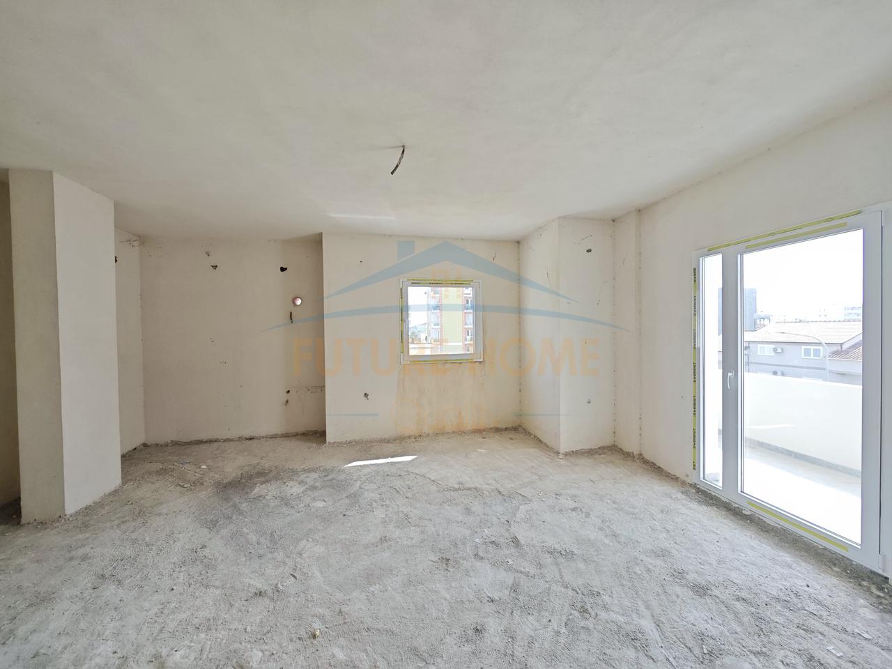 For sale, Villa, Golem.