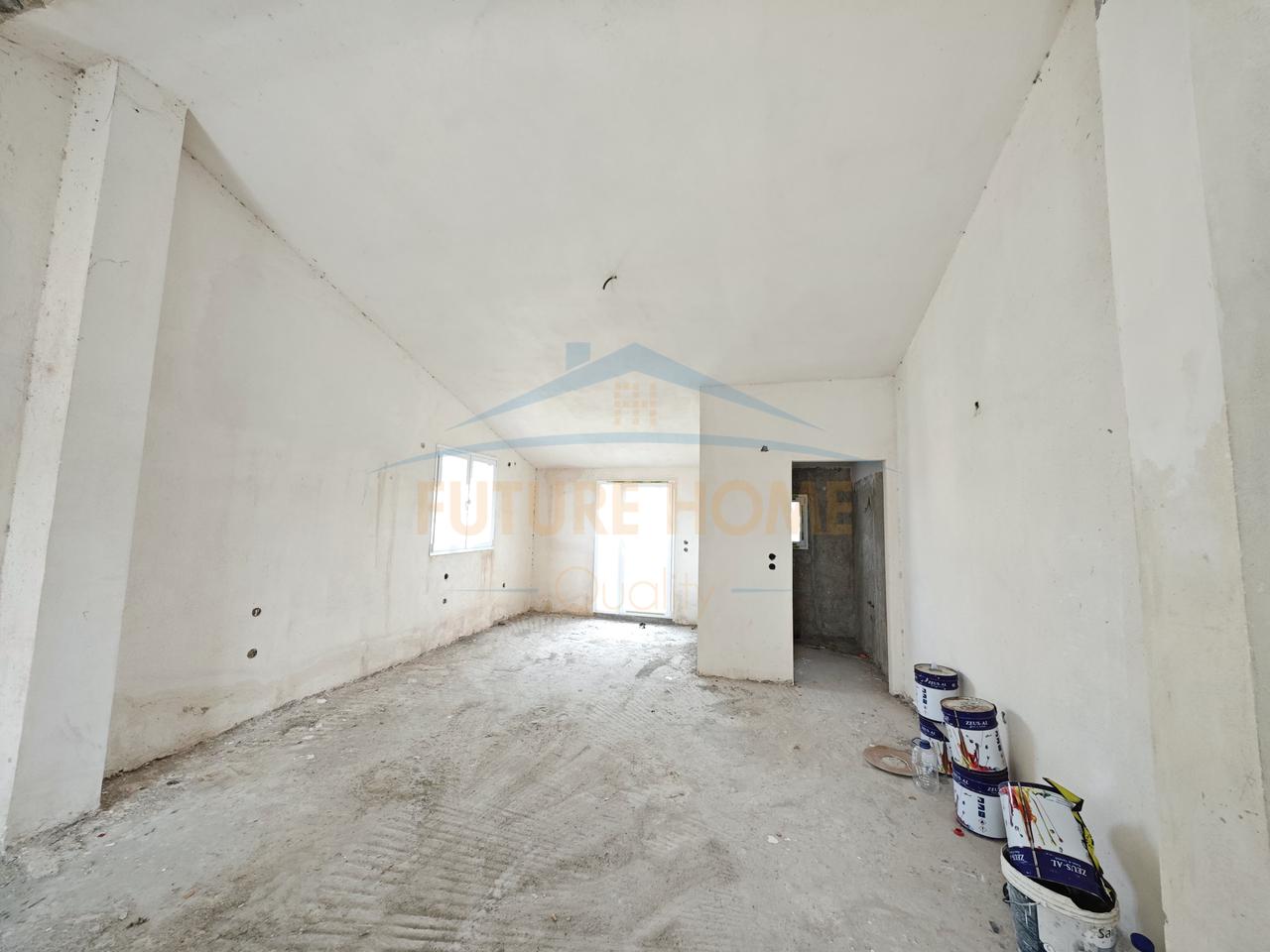 For sale, Villa, Golem.