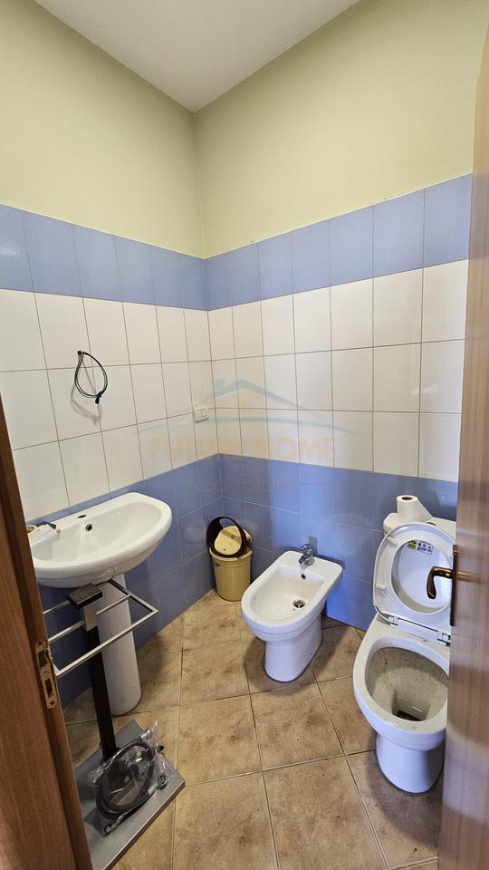 IN VENDITA, APPARTAMENTO 3+1+2, VECCHIA REGIONE, DURAZZO