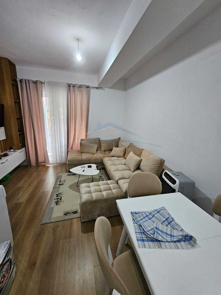 Shitet, Apartament 2+1, Ali Demi, Tiranë.