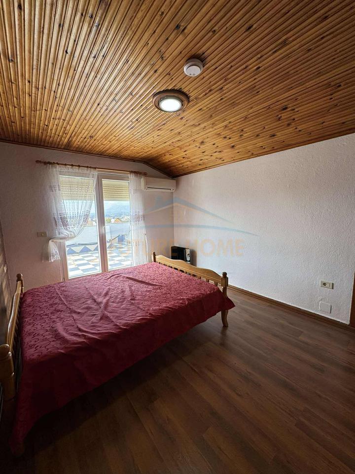 Qera, Vilë 3-Katëshe, Farke.