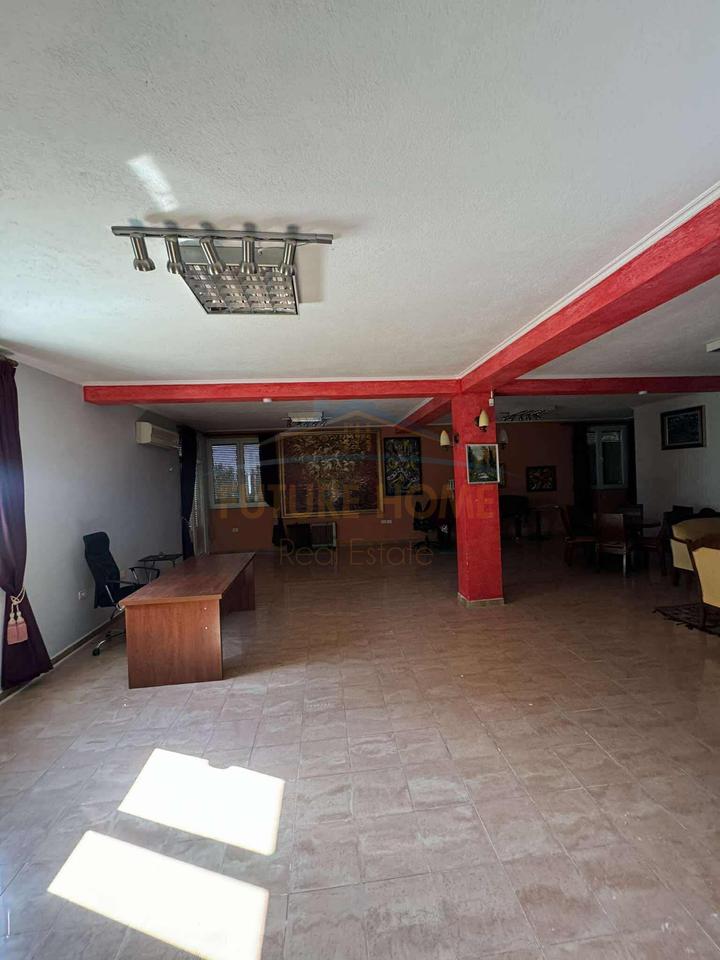 Qera, Vilë 3-Katëshe, Farke.