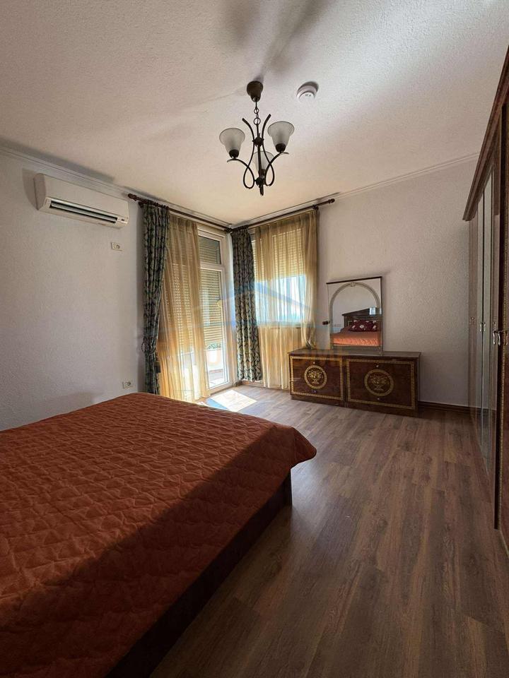 Qera, Vilë 3-Katëshe, Farke.