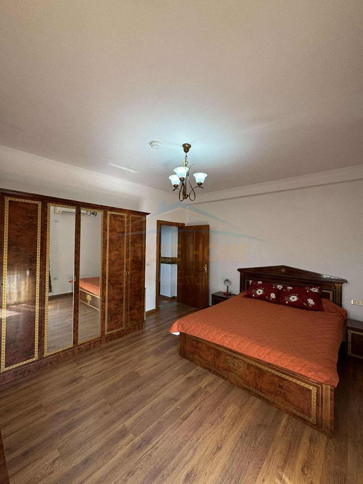 Qera, Vilë 3-Katëshe, Farke.