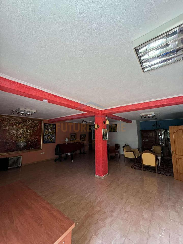 Qera, Vilë 3-Katëshe, Farke.