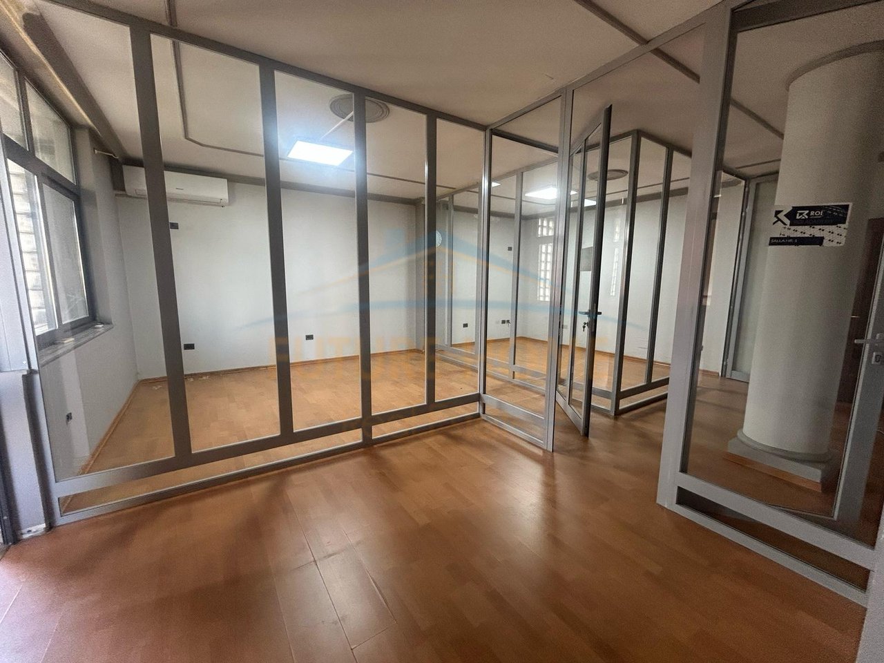 For rent, 2+1+2 Apartment, Zogu i Pare Boulevard, Tirana.