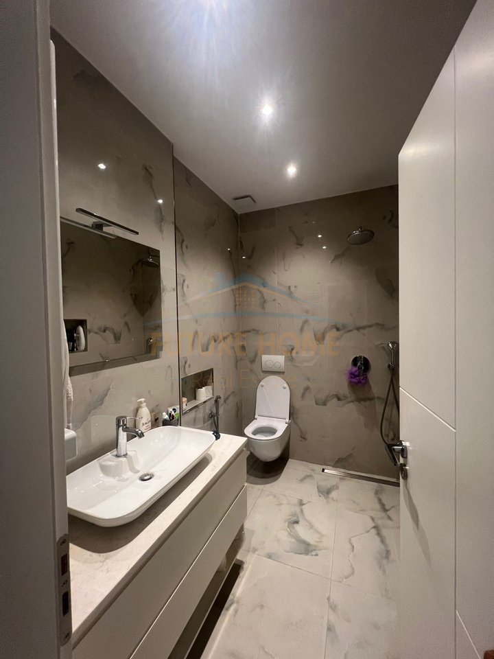 For rent, 1+1 Apartment, Kavaja Street, Former Park, Tirana.