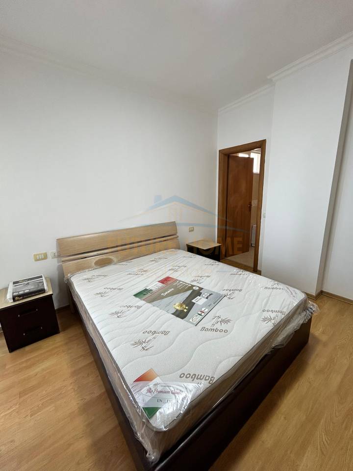 Qera, Apartament 2+1+2, Fresku, Tirane