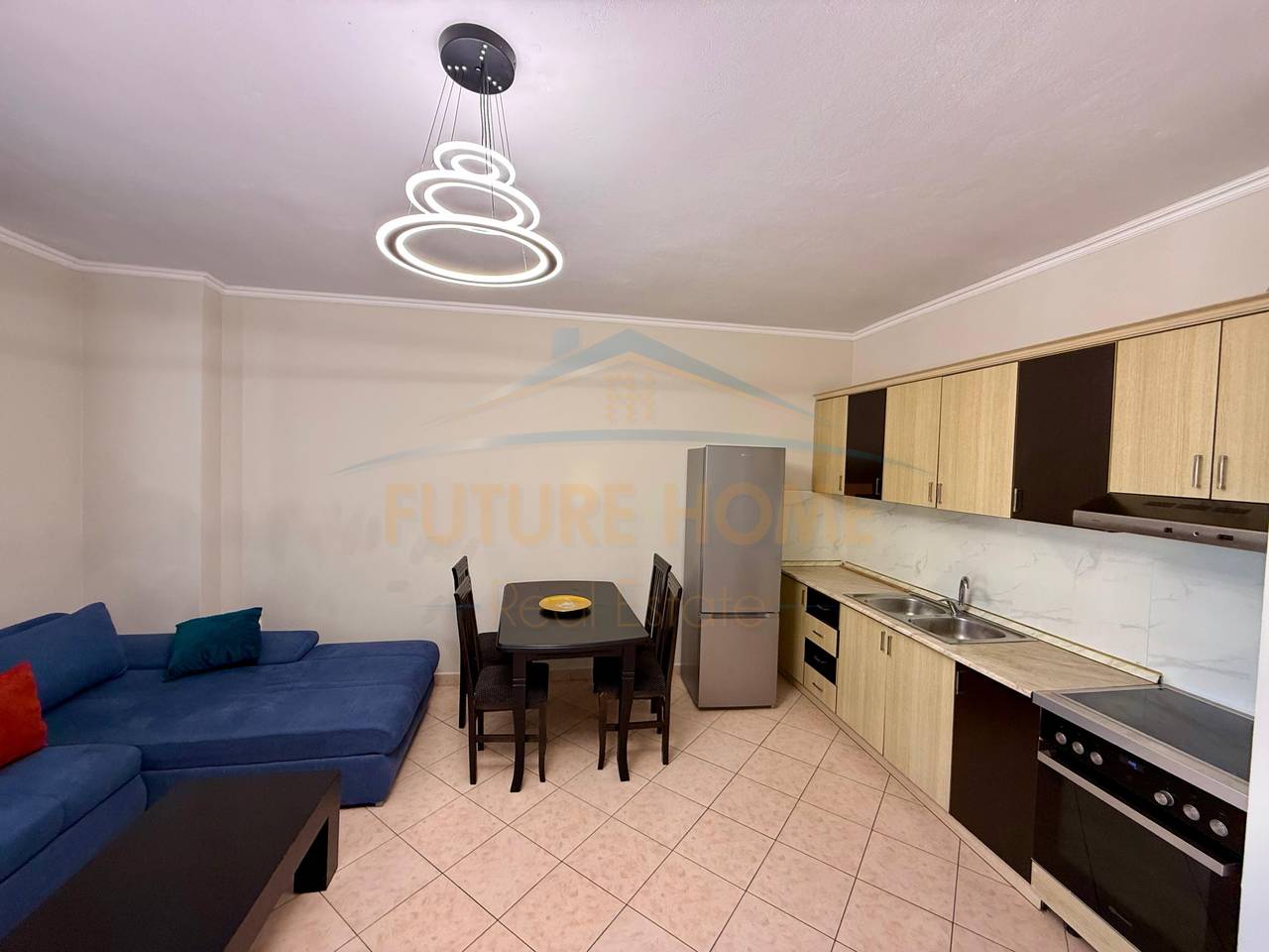 Shitet, Apartament 2+1, Unaza e Re